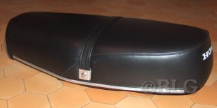 Housse-de-selle-125-CG-Lisse-6828802b6d040.jpg
